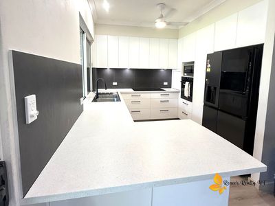 13 Packsaddle Road, Marlow Lagoon