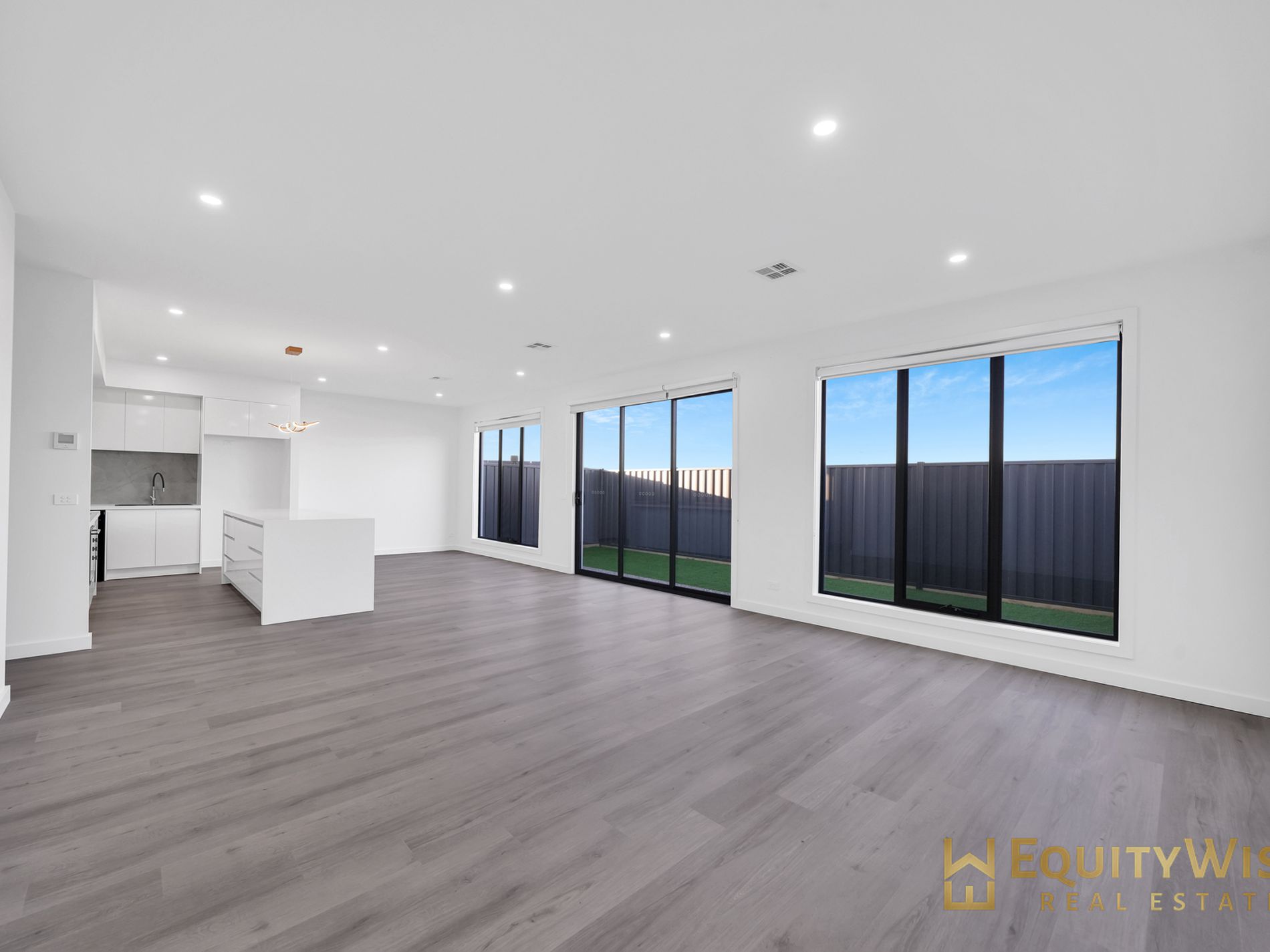 23 Marsdenia Street, Manor Lakes