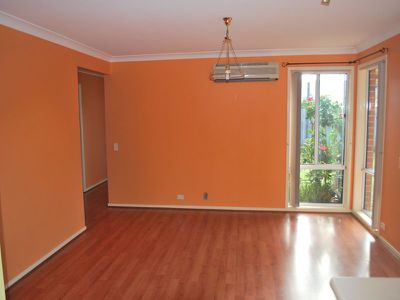 8 Greywood Place, Horsley