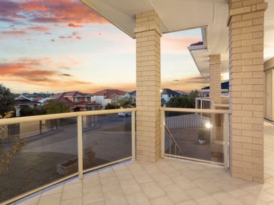8 Rossiter Way, Winthrop