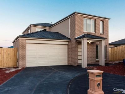 8 Devlin Place, Cranbourne North