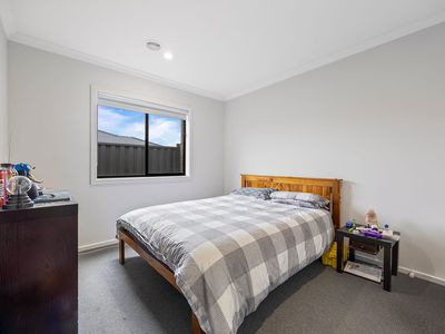 50 Goldfinch Road, Winter Valley