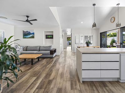 6 Melos Place, Parrearra