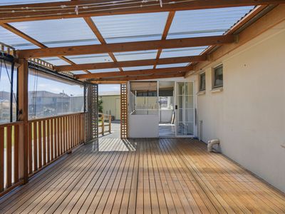 1 Jacobs Avenue, George Town