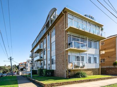 2 / 10 Major Street, Coogee