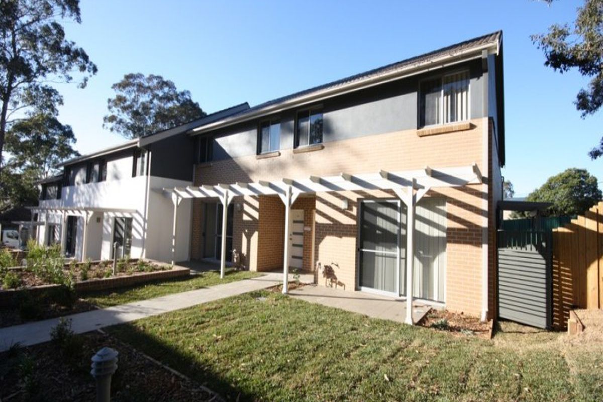 32 / 100 Kenyons Road, Merrylands