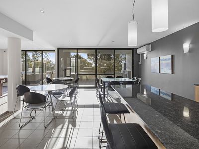 15 / 18 Tanunda Drive, Rivervale