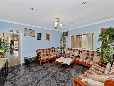 16 Wollongong Rd, Arncliffe