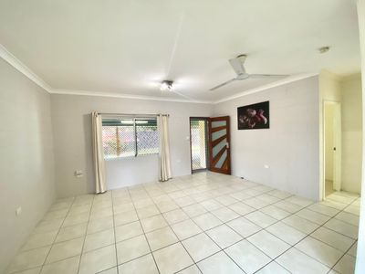 2 / 80 Hollywood Boulevard, White Rock