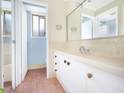 2 Serrata Place, Cordeaux Heights