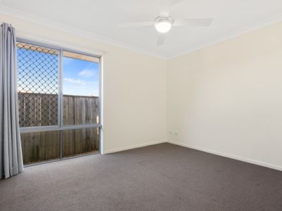 7 Caper White Court, Kallangur