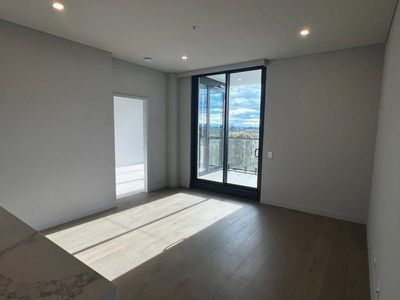 805 / 16 Middleton Avenue, Castle Hill