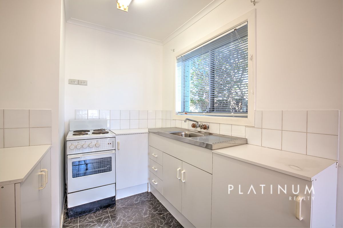 2 Dunbarton Avenue, Bundall