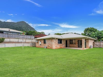 5 Oakblue Drive, Mount Sheridan