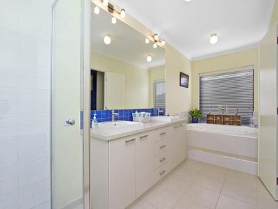 19 Rathlin Avenue, Junortoun