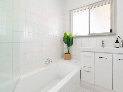 1 / 6 Inga Court , Chadstone
