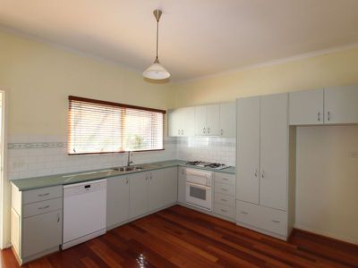 4 Sutherland Street, Geelong