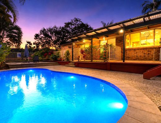 Tropical Family Retreat with Renovated Kitchen & Sparkling Pool image 1