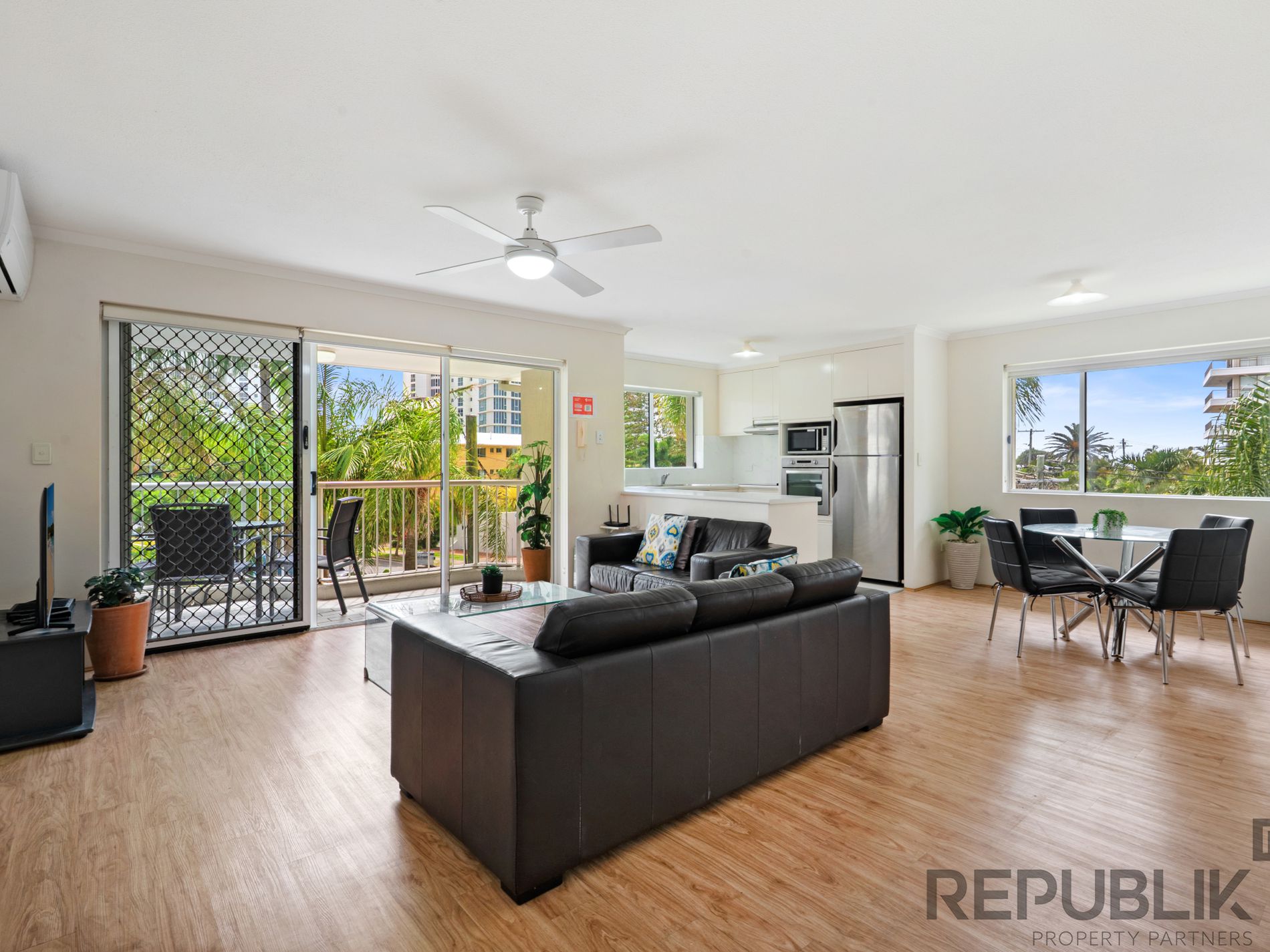 47 / 1 CRONIN AVENUE, Main Beach