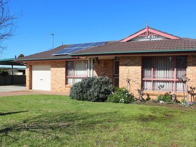 14 Kingfisher Street, Dubbo