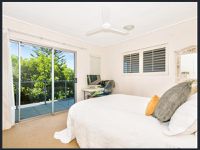9 / 10 Grand Parade, Kawana Island