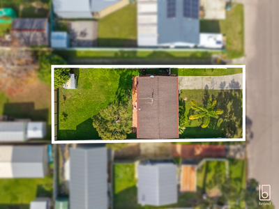 27 McKellar Boulevard, Blue Haven