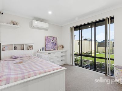 10 Teague Way, Lakelands