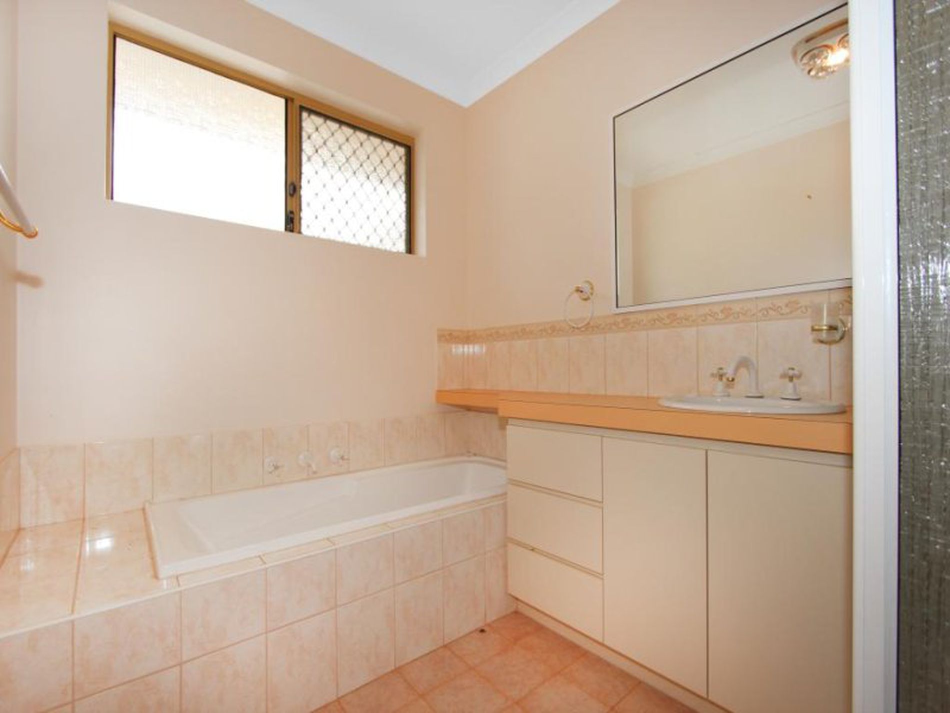 18 Riverina Way, Kalgoorlie