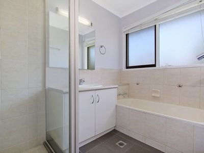 37 Hotham Cct, Thurgoona