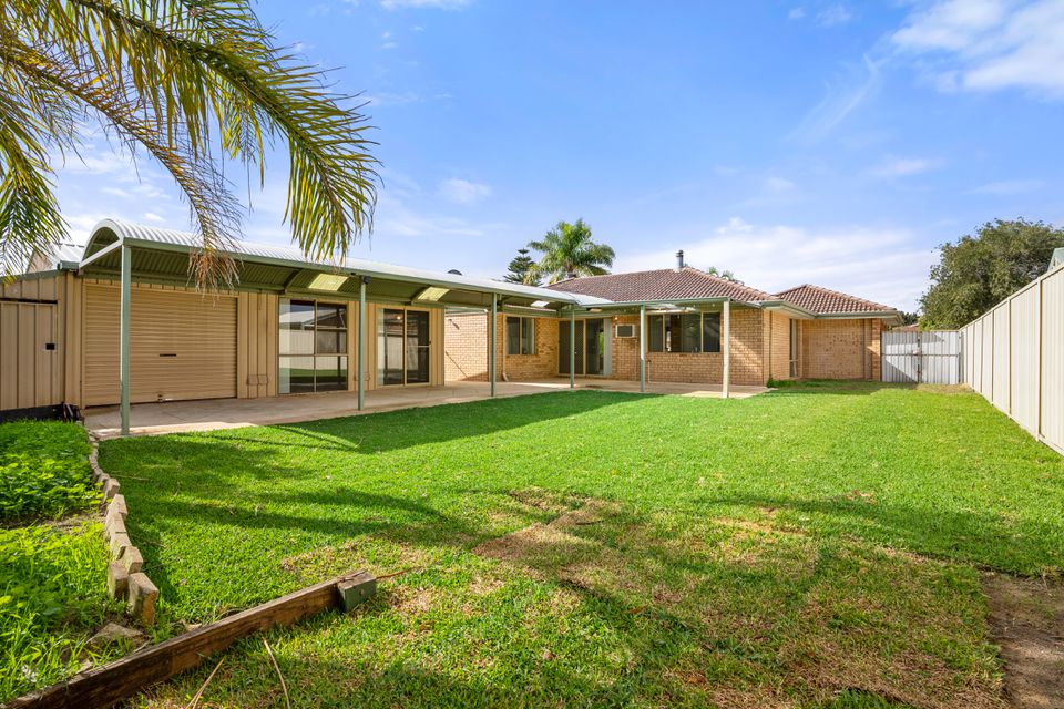 5 LISBON PLACE, Warnbro