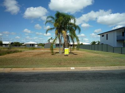 10 Sunset Avenue, Woodgate