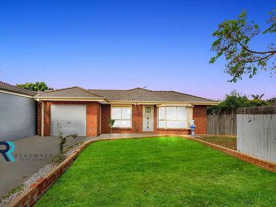 4 FINCHLEY PARK CRESCENT, Tarneit