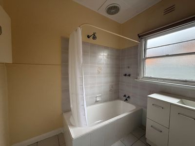 1 / 4 Margaret Street , Werribee