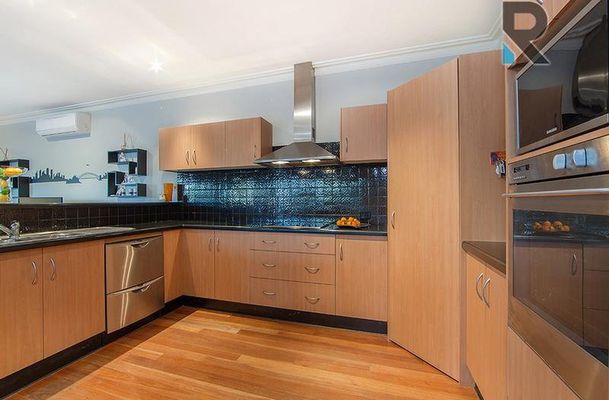 36 The Ridge, Oaklands Junction
