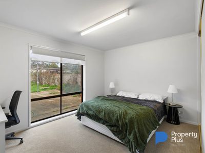 Rooms 1 - 7/11  Magazine Boulevard, Golden Square