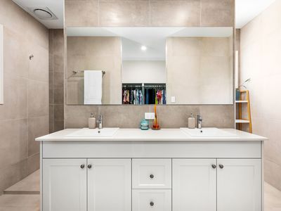 34 Sovereign Place, Bridgeman Downs