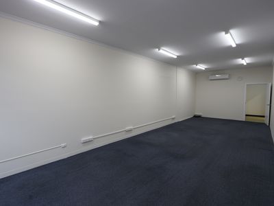 Shops 7, 8 & 9 / 27-29 Commercial Street West, Mount Gambier