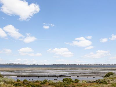 5 Sunset Drive, Williamstown