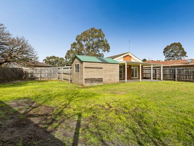 11 Mowbray Ct, Carrum Downs
