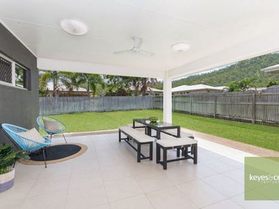 2 Zoe Court, Mount Louisa