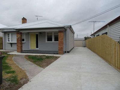 10 Clonard Avenue, Geelong West