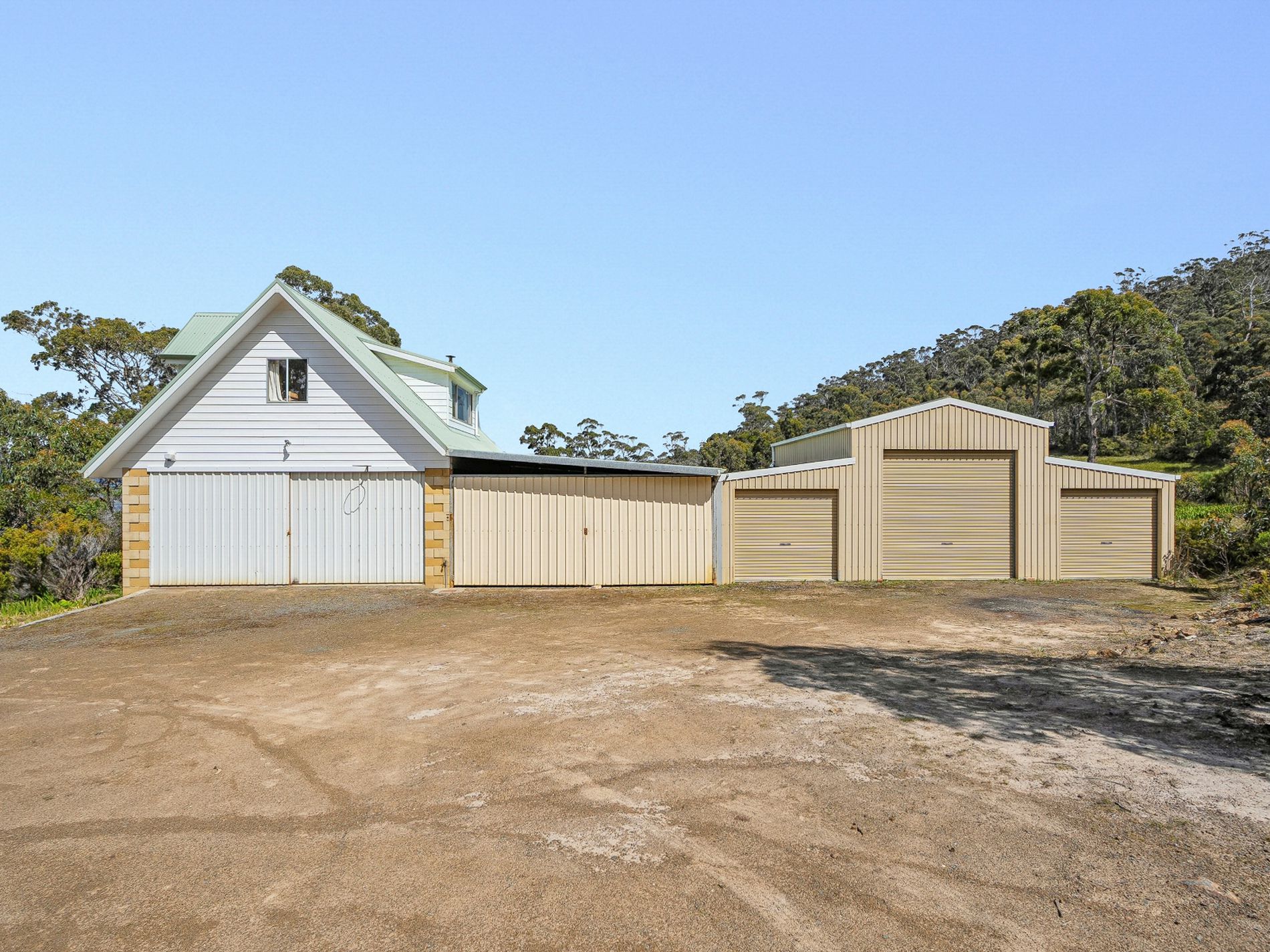 5190 Channel Highway, Gordon