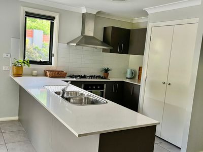 25 Bottlebrush Drive, Calderwood