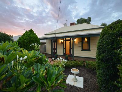 80 Bourke Street, Lamington