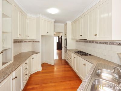 14 Bowden Street, Horsham