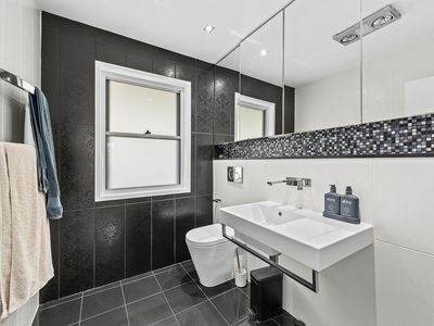 11 Almora Street, Wooloowin