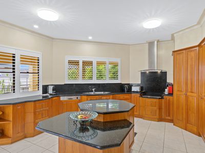 22 Pheasant Street, Bayview Heights