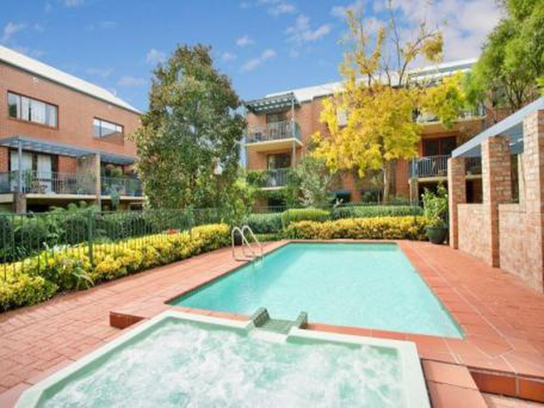 14 / 2 Kensington Mews, Waterloo