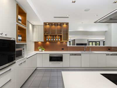 6 Gilmour Close, Glenhaven