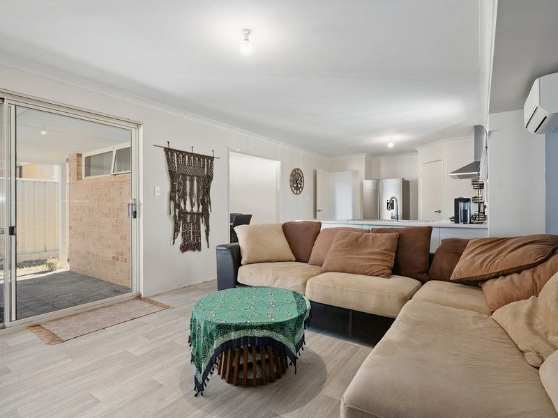 128 Lake Valley Drive, Lakelands